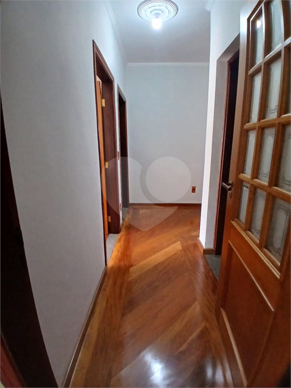 Casa à venda com 5 quartos, sendo 3 suítes, em Vila Santista, Atibaia, SP