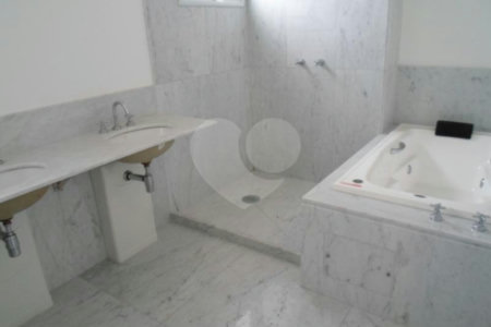 Apartamento à venda com 4 suítes em Campo Belo, São Paulo, SP