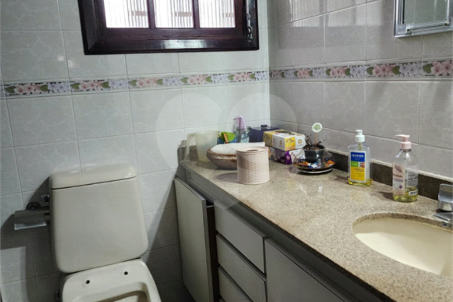 Sobrado à venda com 2 quartos, sendo 1 suíte, em Tremembé, São Paulo, SP