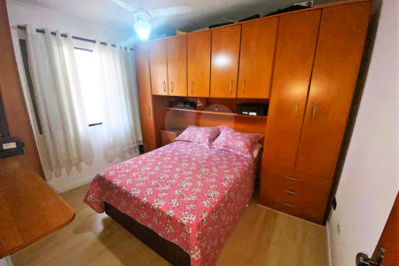 Sobrado à venda com 3 quartos, sendo 1 suíte, em Vila Nivi, São Paulo, SP