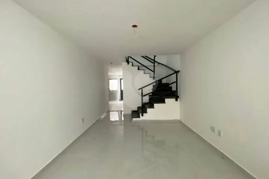 Sobrado à venda com 3 quartos, sendo 1 suíte, em Vila Guilherme, São Paulo, SP