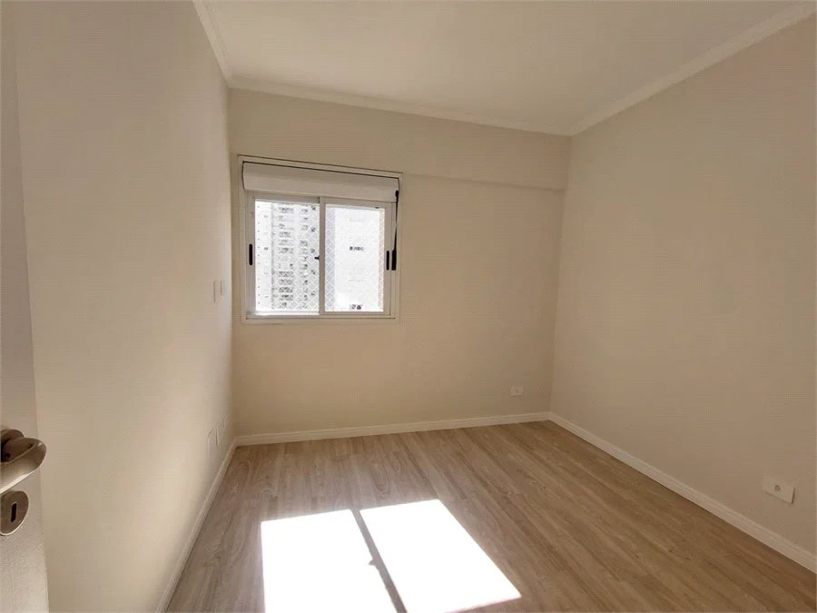 Apartamento à venda com 3 quartos, sendo 1 suíte,  em Vila Romana, São Paulo, SP