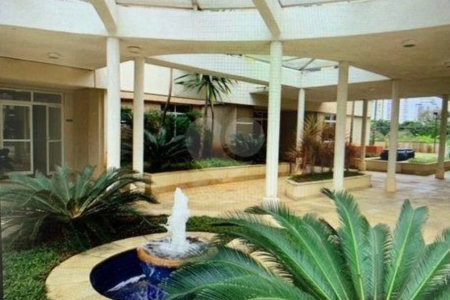 Apartamento à venda com 3 suítes em Vila Suzana, São Paulo, SP