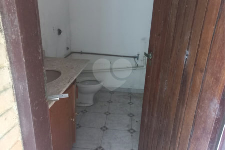 Casa à venda com 3 quartos, sendo 2 suítes, em Morumbi, São Paulo, SP