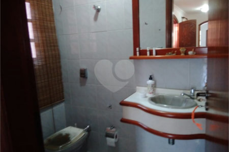 Sobrado à venda com 5 quartos, sendo 2 suítes, em Vila Rosália, Guarulhos, SP