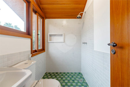 Casa à venda com 3 quartos, sendo 2 suítes, em Jardim América, São Paulo, SP