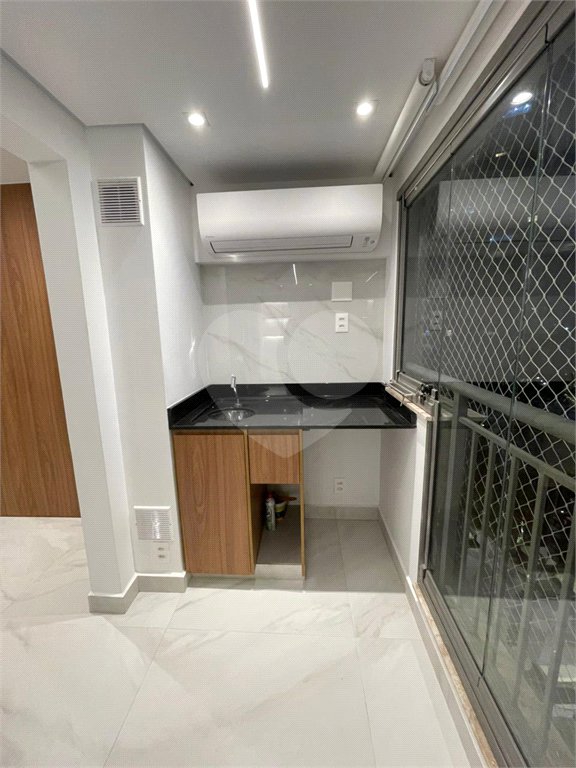Apartamento à venda ou para alugar com 3 quartos, sendo 1 suíte, em Barra Funda, São Paulo, SP