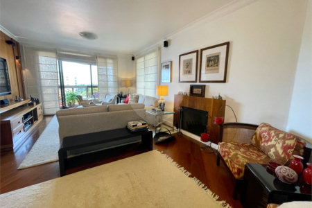 Apartamento à venda com 4 quartos, sendo 3 suítes, em Campo Belo, São Paulo, SP