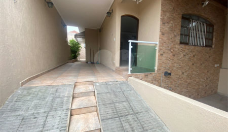 Sobrado à venda com 4 quartos, sendo 2 suítes,  em Vila Gustavo, São Paulo, SP