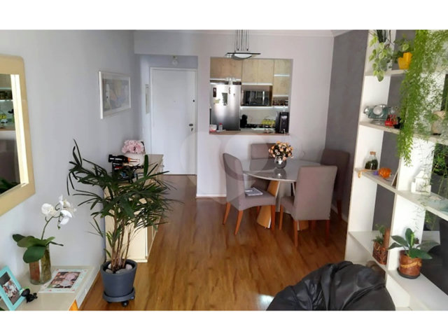 Apartamento à venda com 3 quartos, sendo 1 suíte,  em Morumbi, São Paulo, SP