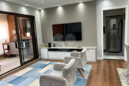 Apartamento à venda com 3 suítes em Vila Monumento, São Paulo, SP