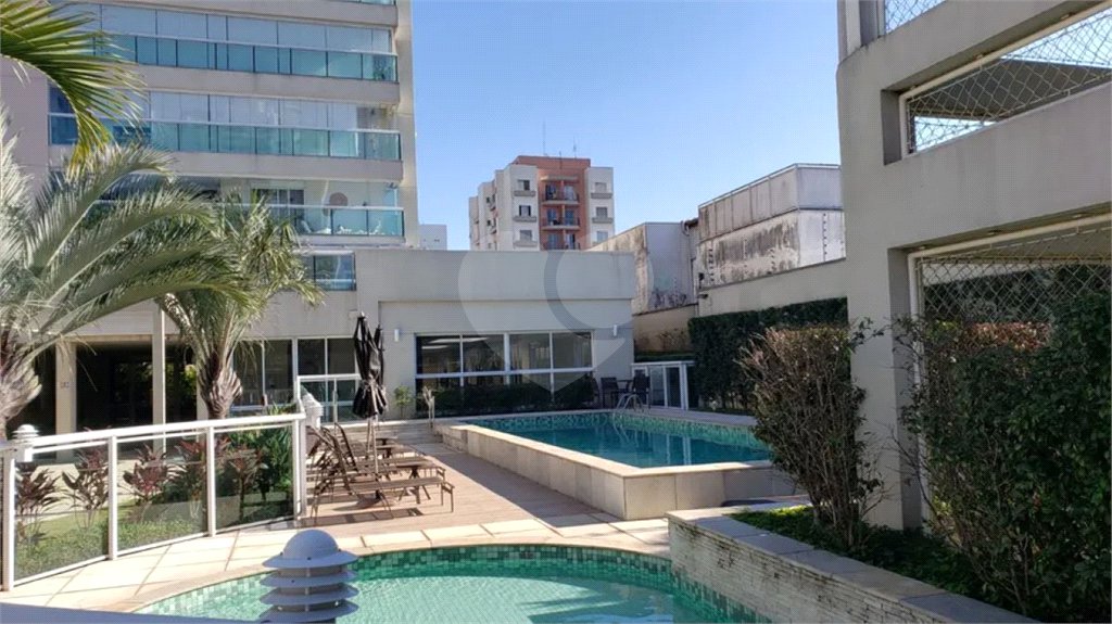 Apartamento à venda com 3 suítes em Vila Alexandria, São Paulo, SP