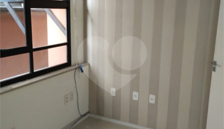 Sala à venda em Vila Bastos, Santo André, SP