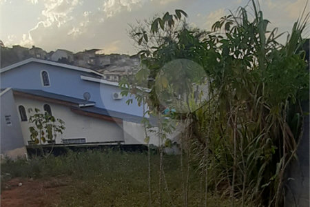 Terreno à venda no Centro, Bom Jesus dos Perdões, SP