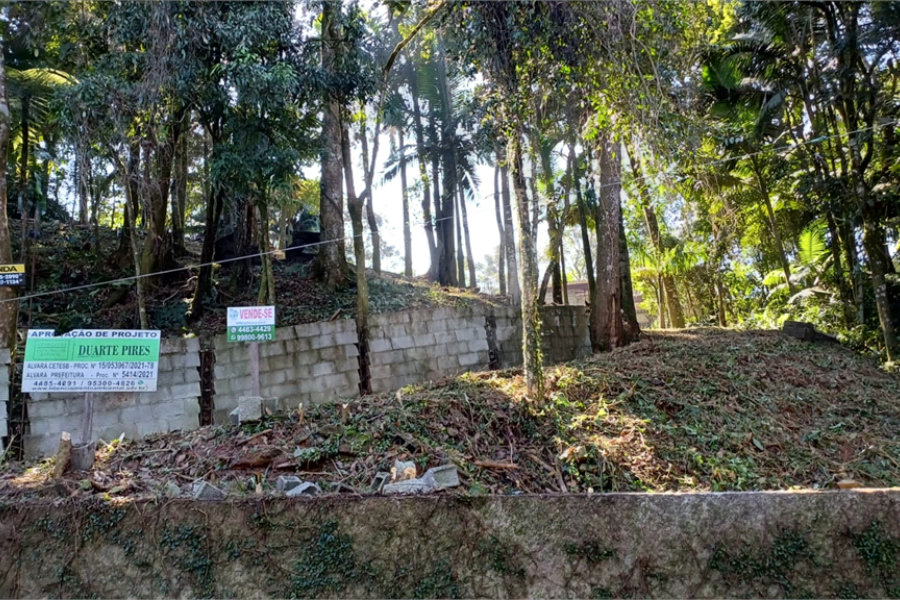 Terreno à venda no condomínio Parque Imperial da Cantareira, Mairiporã - SP