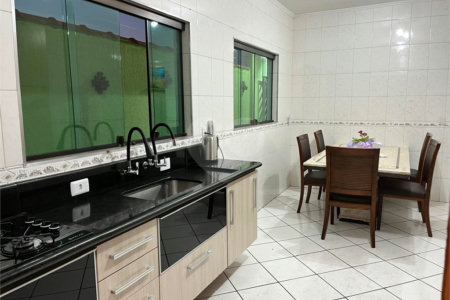 Sobrado à venda com 3 quartos, sendo 1 suíte,  em Vila Pirituba, São Paulo, SP