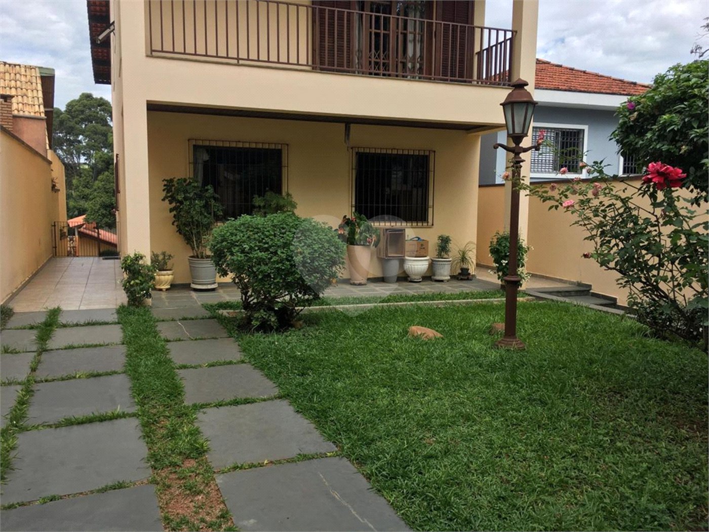 Casa à venda com 4 quartos, sendo 2 suítes,  em Vila Suzana, São Paulo, SP