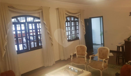 Casa à venda com 3 quartos, sendo 1 suíte,  em Vila Constança, São Paulo, SP