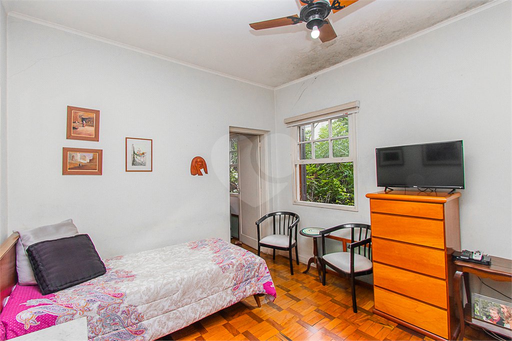 Sobrado à venda com 5 quartos em Vila Mariana, São Paulo, SP