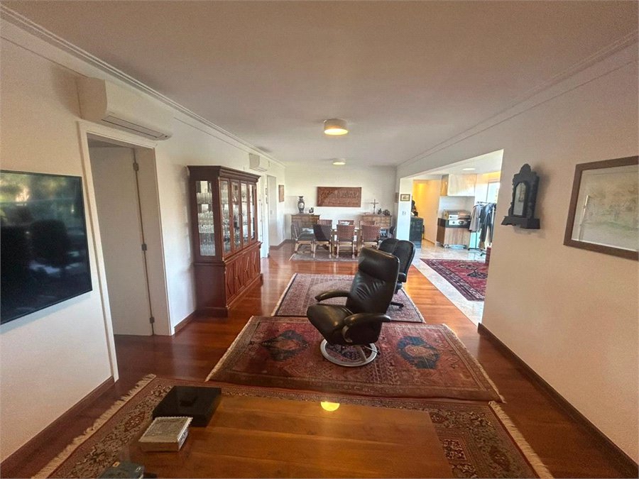Apartamento para alugar com 3 suítes em Rio Pequeno, São Paulo, SP