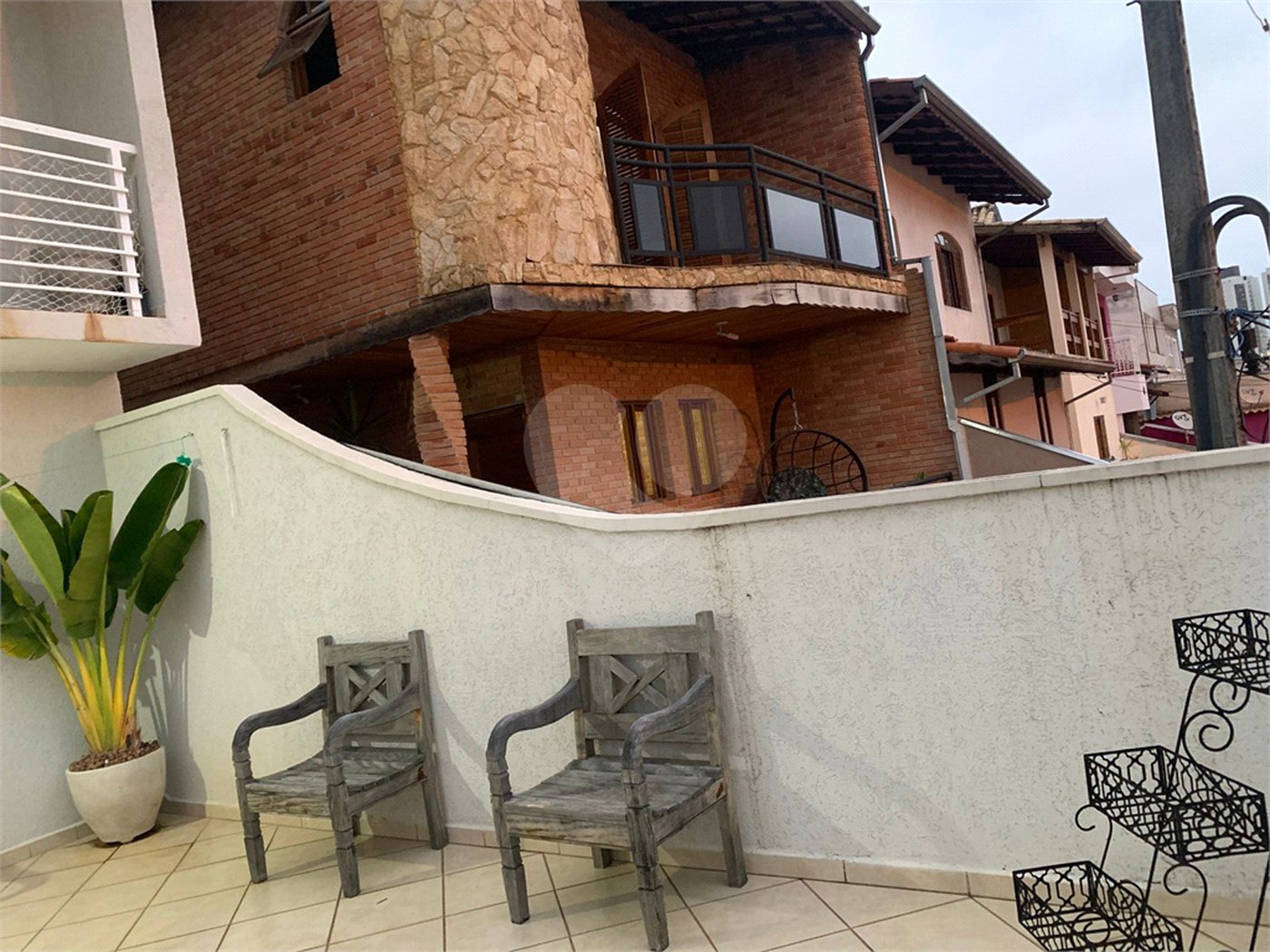 Sobrado à venda com 3 quartos, sendo 1 suíte, em Residencial Novo Horizonte I, Mogi das Cruzes, SP