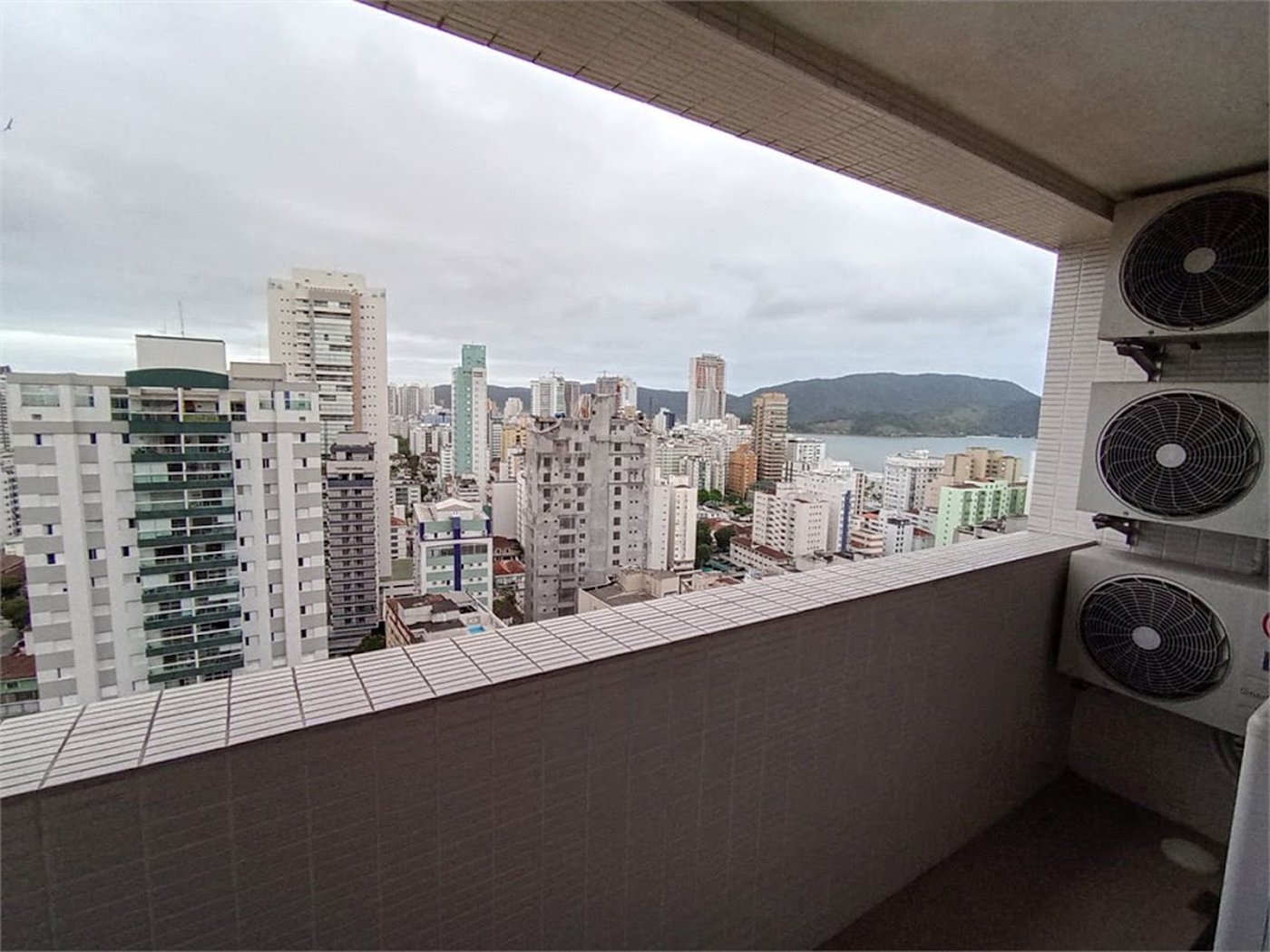 Apartamento Residencial para locação, Boqueirão, Santos - AP0256.