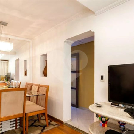 Casa à venda com 3 quartos, sendo 1 suíte, em Vila Olímpia, São Paulo, SP