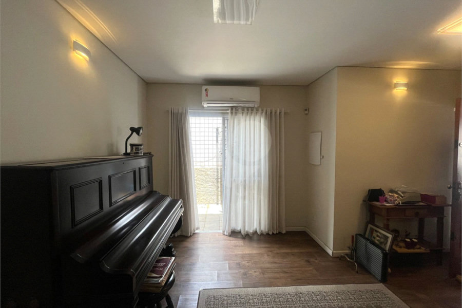 Casa à venda com 4 quartos, sendo 1 suíte, em Jardim França, São Paulo, SP