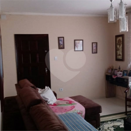 Casa à venda com 4 quartos, sendo 2 suítes,  em Jardim Terezópolis, Guarulhos, SP