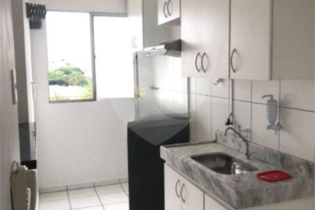 Apartamento no Condomínio Monte Vernon