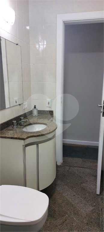 Apartamento à venda com 3 quartos, sendo 1 suíte, em Pitangueiras, Guarujá, SP