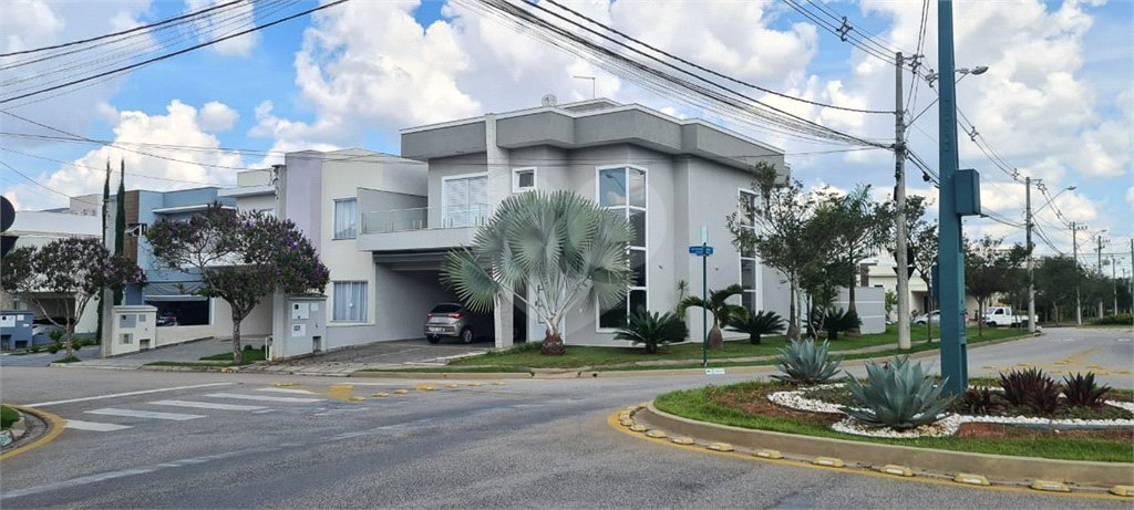 Casa à venda com 3 suítes no condomínio Vila do Bosque, Sorocaba - SP