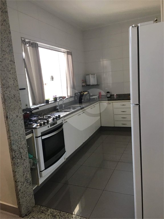 Sobrado à venda com 3 suítes em Vila Nivi, São Paulo, SP