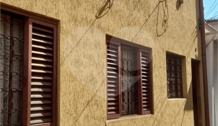 Casa de Vila à venda com 3 quartos, sendo 1 suíte,  em Pari, São Paulo, SP