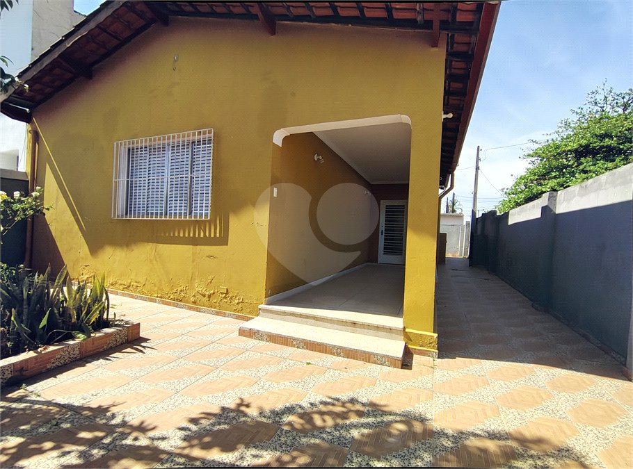 Casa à venda com 3 quartos, sendo 1 suíte, em Vila Assis, Sorocaba, SP