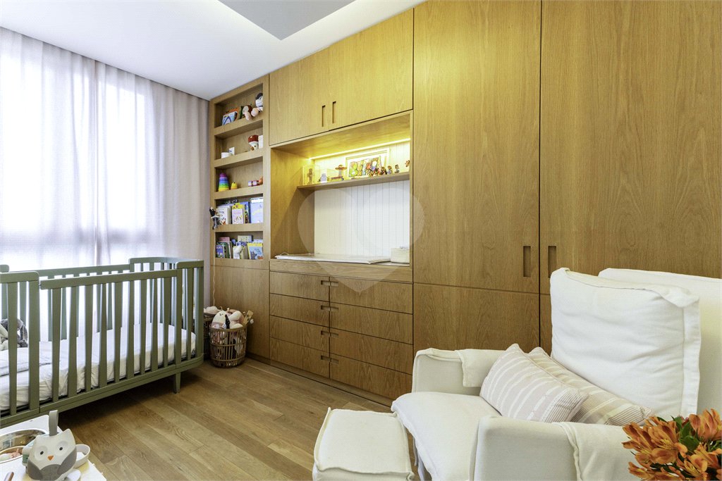 Apartamento à venda com 3 suítes em Jardim das Bandeiras, São Paulo, SP