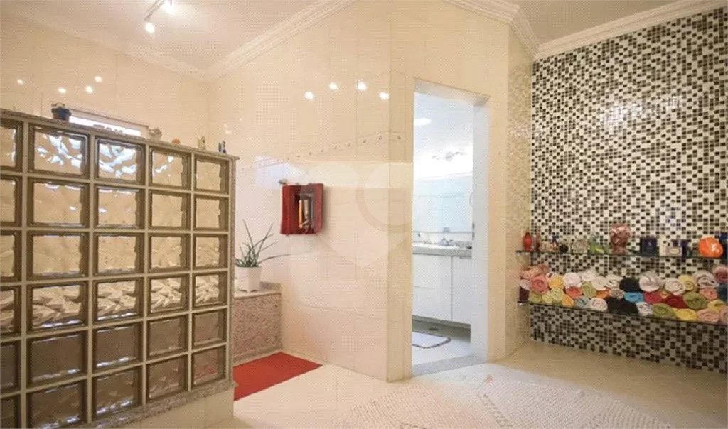 Casa à venda com 5 suítes em Jardim Londrina, São Paulo, SP