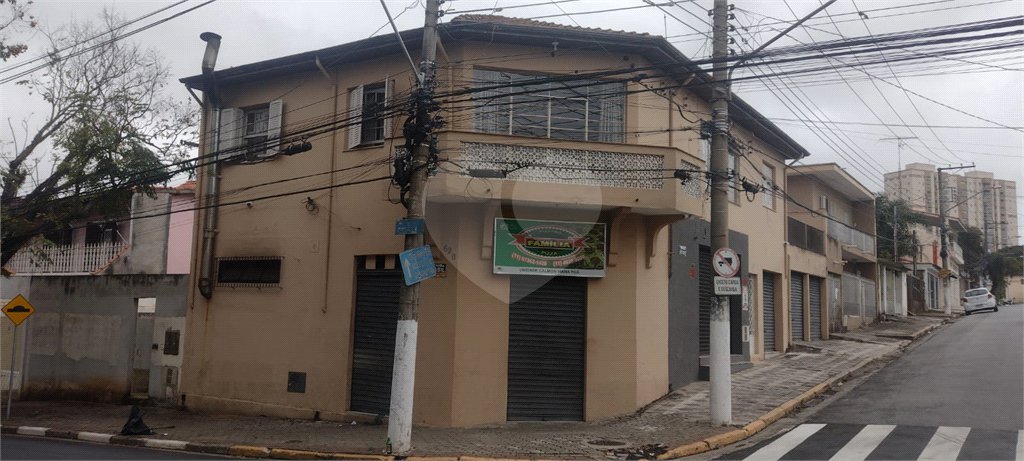 Sobrado à venda com 4 quartos em Calmon Viana, Poá, SP