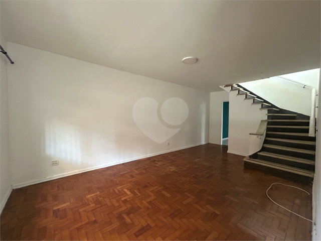 Casa à venda com 3 quartos, sendo 1 suíte,  em Santo Amaro, São Paulo, SP