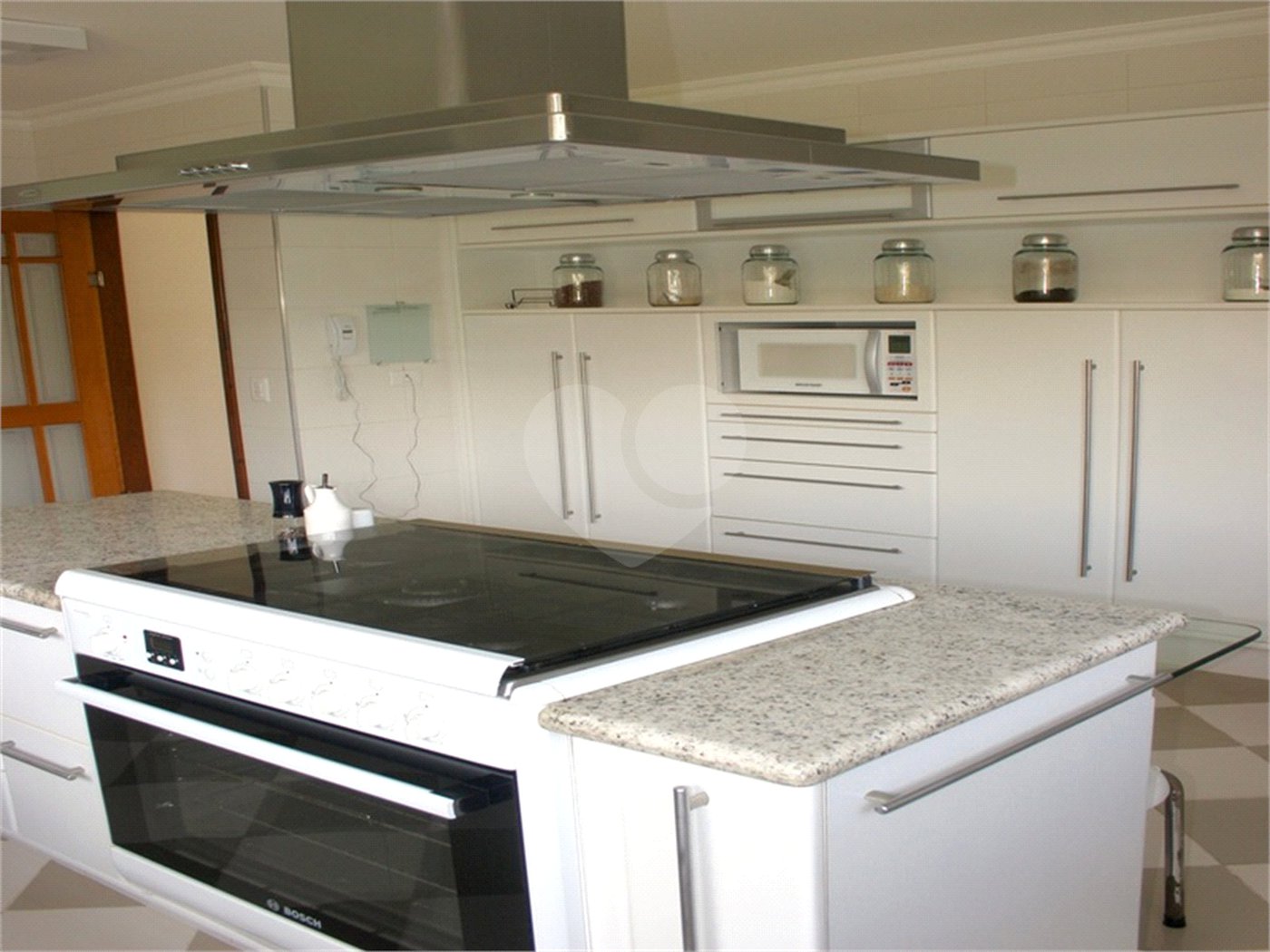 Casa à venda com 5 suítes no condomínio Suíça da Cantareira, Mairiporã - SP