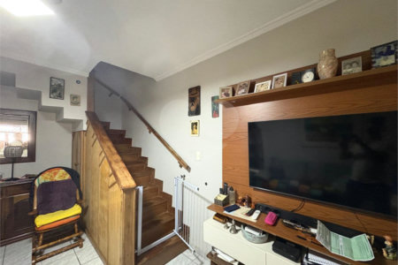 Sobrado à venda com 2 quartos em Ferreira, São Paulo, SP