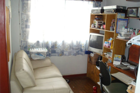 Sobrado à venda com 3 quartos em Vila Romanópolis, Ferraz de Vasconcelos, SP