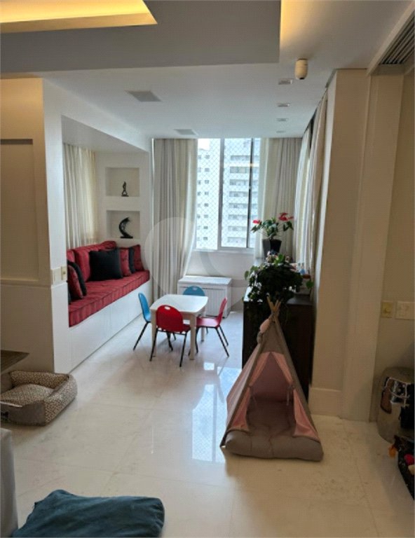 Apartamento à venda com 3 quartos, sendo 1 suíte, em Higienópolis, São Paulo, SP