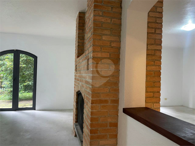 Casa para alugar com 4 quartos, sendo 3 suítes,  em Alto da Boa Vista, São Paulo, SP