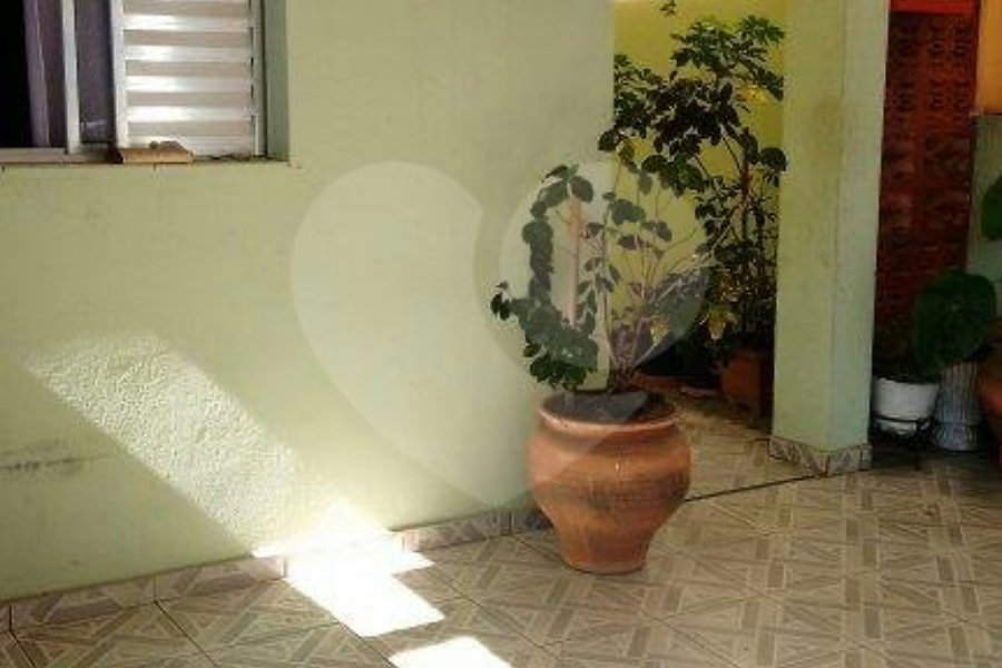 Casa à venda com 2 quartos, sendo 1 suíte, em Vila Constança, São Paulo, SP