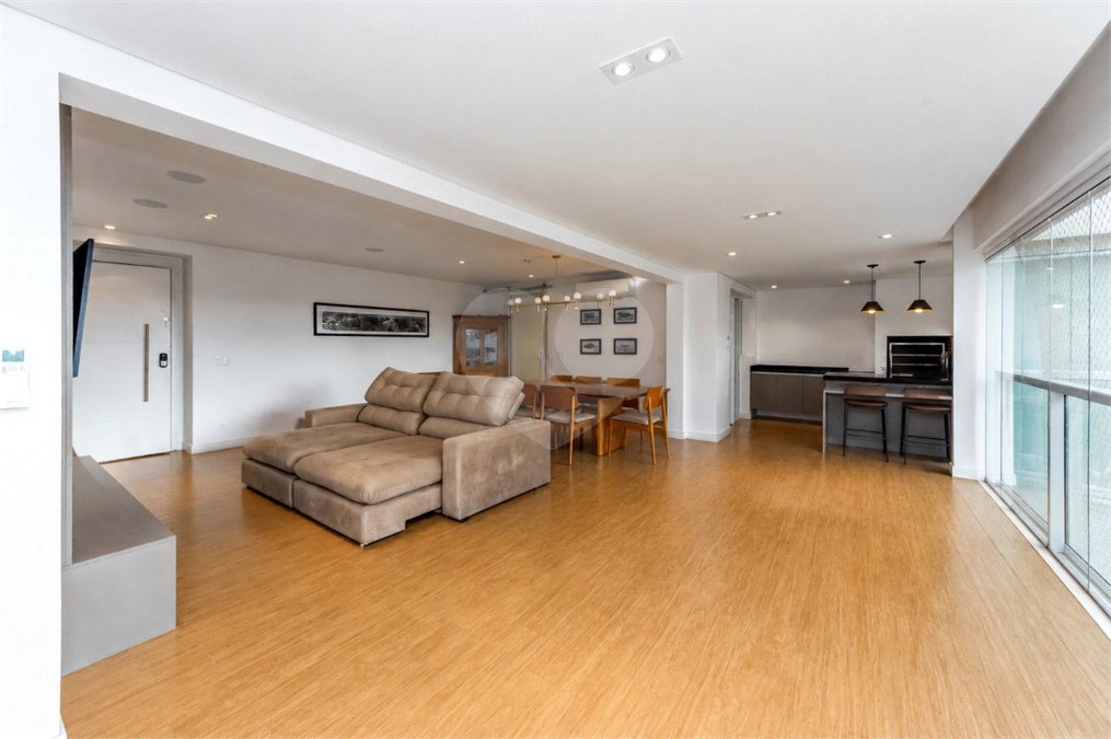 Apartamento à venda com 4 quartos, sendo 3 suítes, em Chácara Santo Antônio (zona Sul), São Paulo, SP