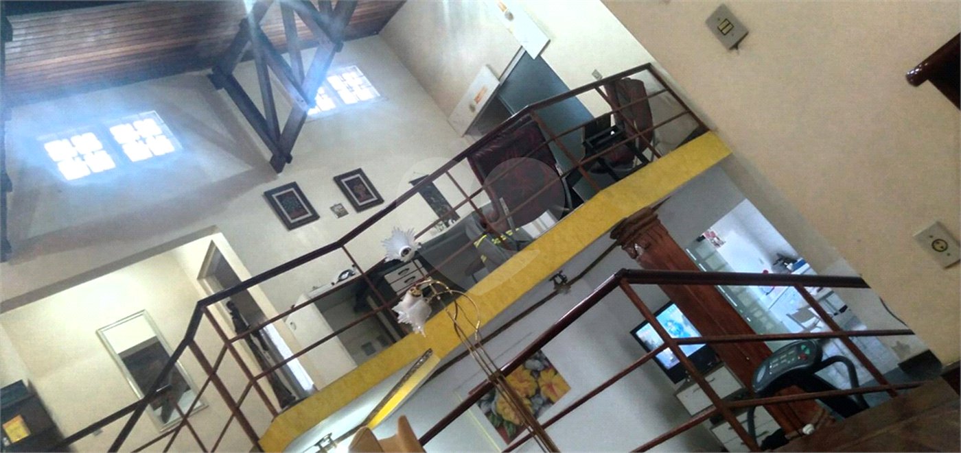 Sobrado à venda com 2 suítes em Mogi Moderno, Mogi das Cruzes, SP