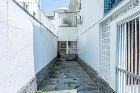 Sobrado à venda com 3 quartos, sendo 1 suíte, em Jardim São Bento, São Paulo, SP