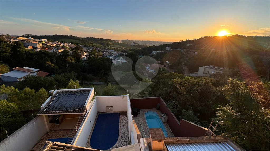 Casa à venda ou para alugar com 3 quartos, sendo 1 suíte, em Jardim Paulista, Atibaia, SP