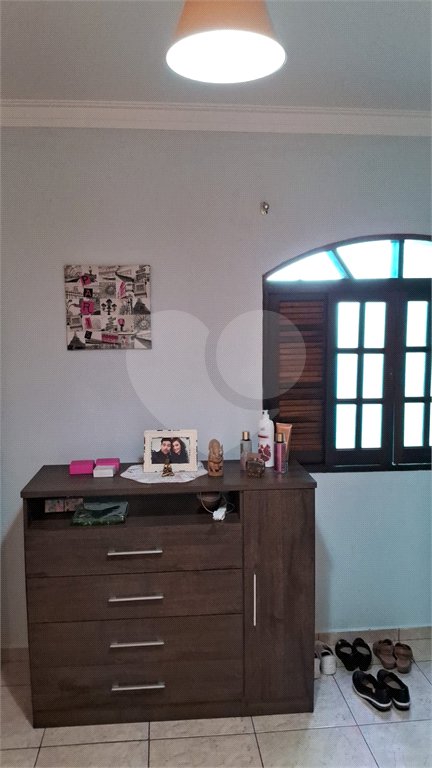 Sobrado à venda com 3 quartos, sendo 1 suíte, em Parque Gerassi, Santo André, SP